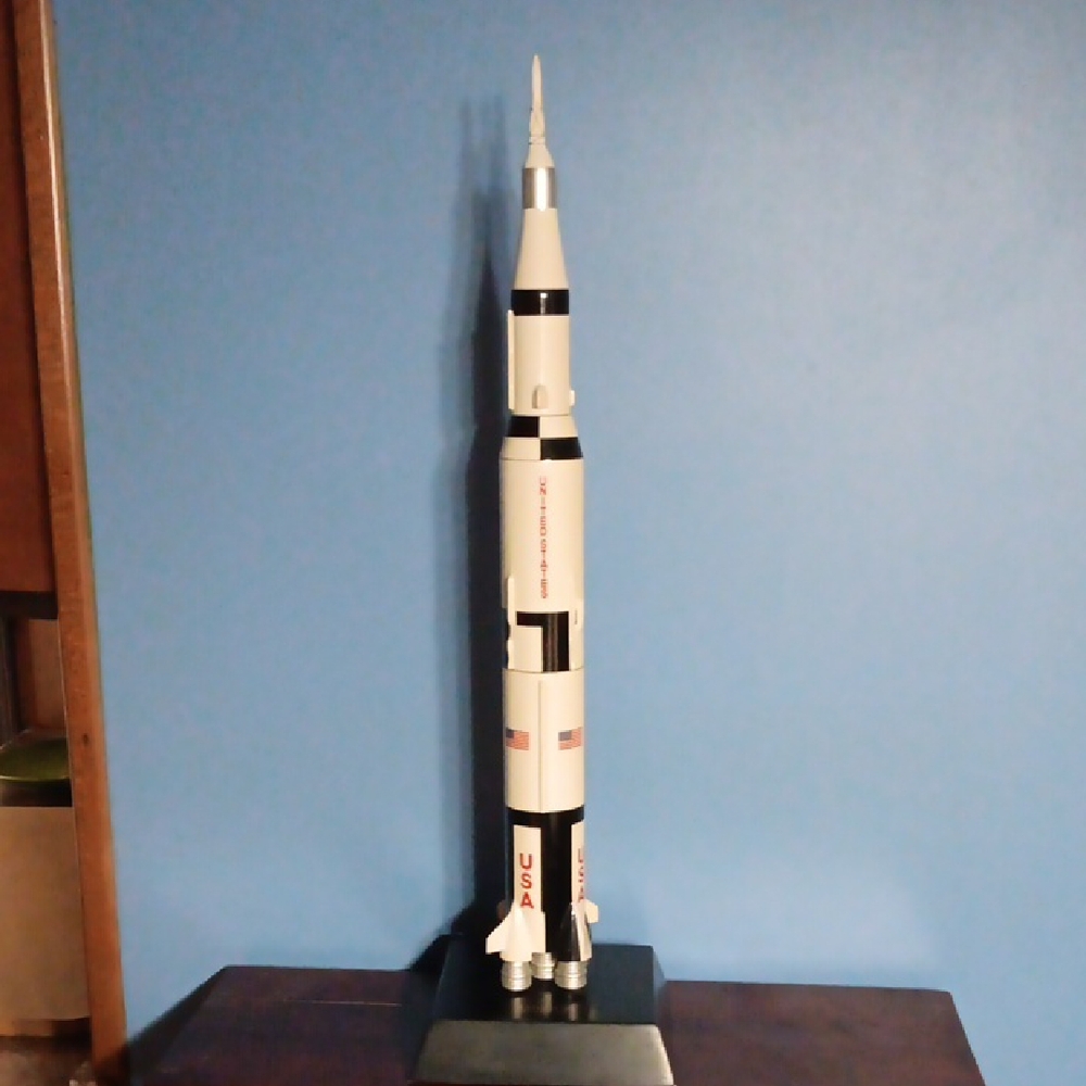 1/200 Wooden Saturn V Space Rocket